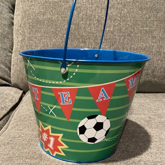 Target 2012 Metal Easter Sport Basket - "Go Team" Theme - Picture 4 of 5